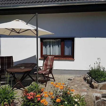 Ferienwohnung Gartenblick Appartement Altenkirchen (Mecklenburg-Vorpommern)