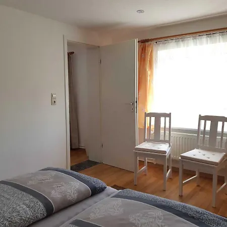 Ferienwohnung Gartenblick * Altenkirchen (Mecklenburg-Vorpommern)